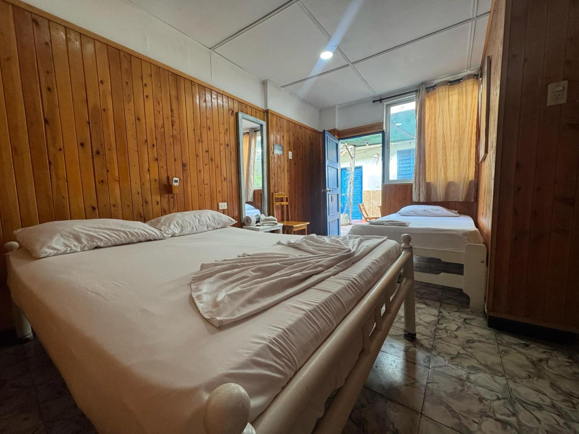 Hostal Luna Llena Getsemani Cartagena 외부 사진